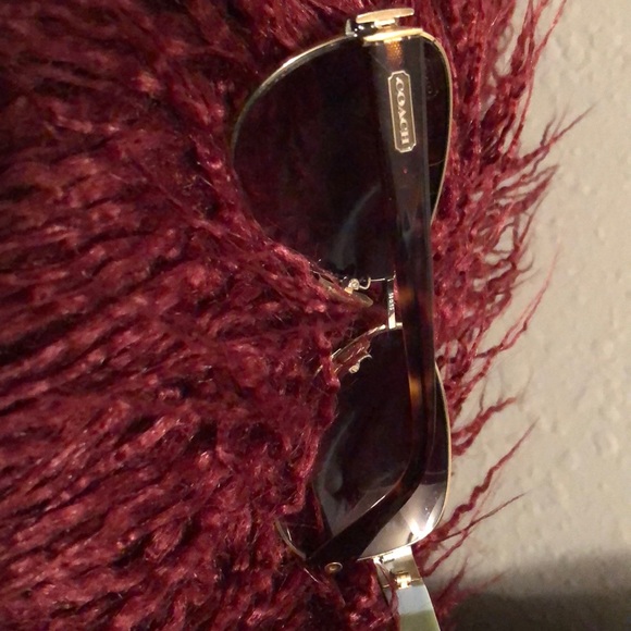 COACH aviators w/sunglass case & wipe - Picture 3 of 8